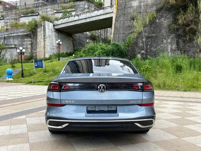 Volkswagen Lamando — Фото автомобиля 8