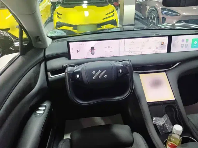 IM Motors LS6 — Фото автомобиля 10