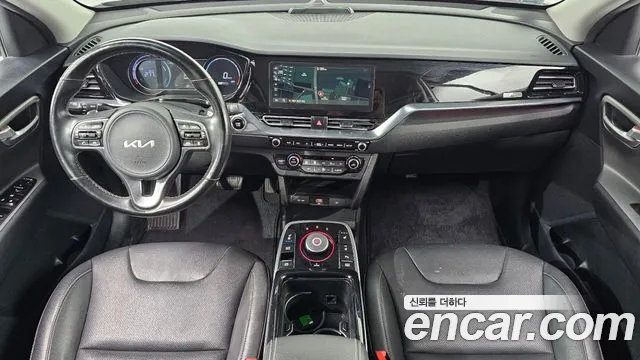 Kia Niro — Фото автомобиля 10