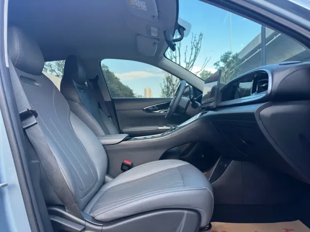 Geely Starry Wish — Фото автомобиля 11