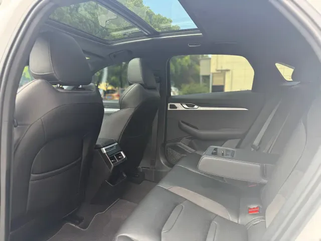 Geely Xingrui — Фото автомобиля 5