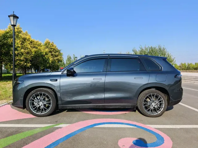 Leapmotor C10 — Фото автомобиля 7