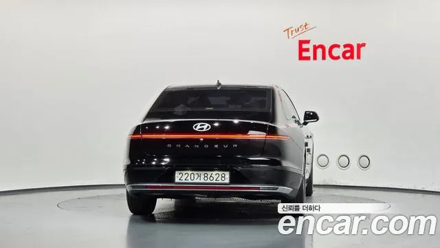 Hyundai Grandeur GN7 — Фото автомобиля 4