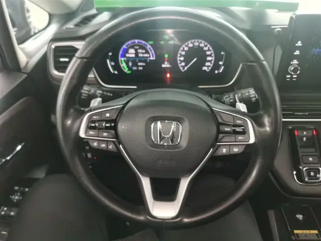 Honda Odyssey — Фото автомобиля 10