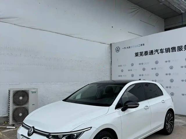 Фотография автомобиля — Volkswagen Golf