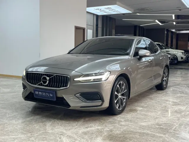 Фотография автомобиля — Volvo S60