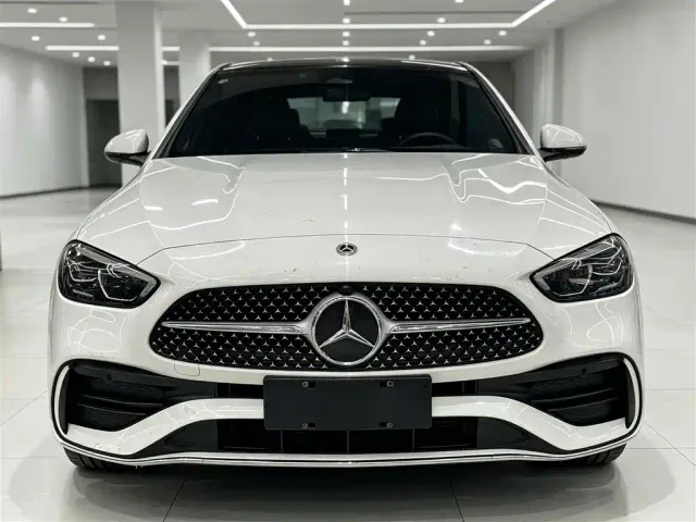 Mercedes-Benz C-Class — Фото автомобиля 2