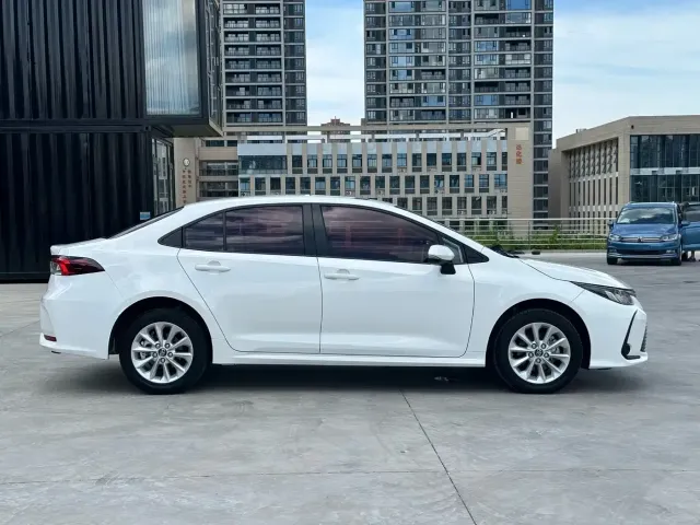 Toyota Corolla — Фото автомобиля 8