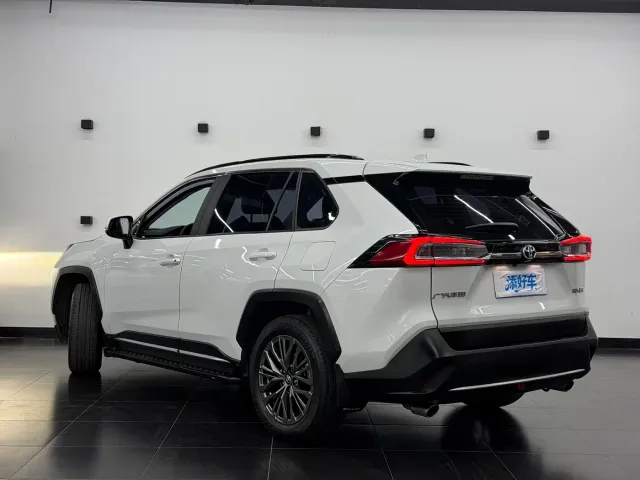 Toyota Wildlander — Фото автомобиля 13