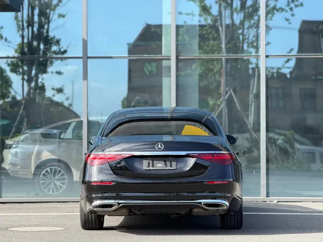 Mercedes-Benz S-Class — Фото автомобиля 4