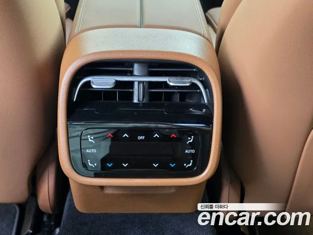 Mercedes-Benz E-Class — Фото автомобиля 9
