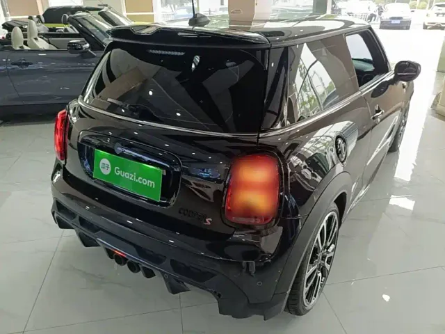 MINI Hatch — Фото автомобиля 6