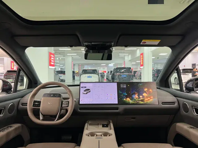 Li Auto i6 — Фото автомобиля 5