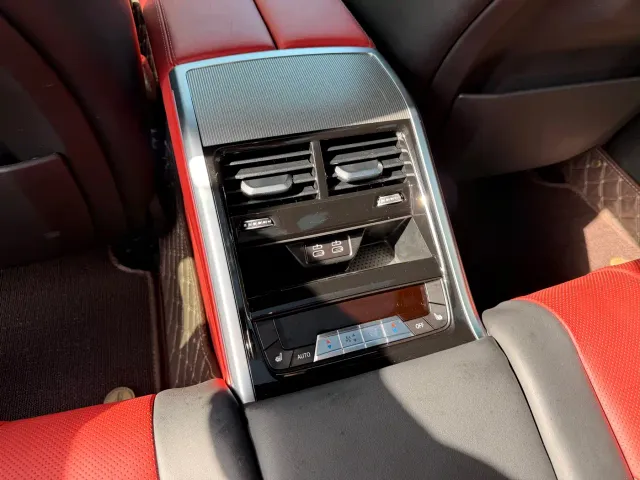 BMW 8 Series — Фото автомобиля 19
