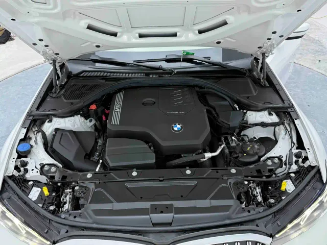 BMW 3 Series — Фото автомобиля 21