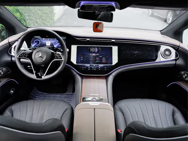 Mercedes-Benz EQS — Фото автомобиля 10