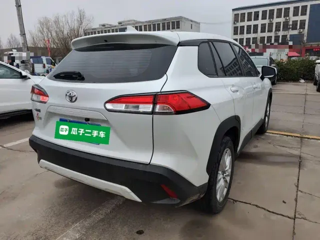 Toyota Corolla Cross — Фото автомобиля 4