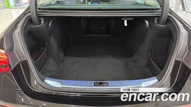 Mercedes-Benz S-Class — Фото автомобиля 18