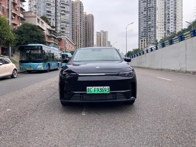Leapmotor C10 — Фото автомобиля 2