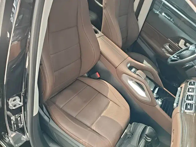 Mercedes-Benz GLE-Class — Фото автомобиля 24