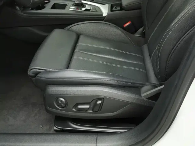 Audi A4L — Фото автомобиля 20