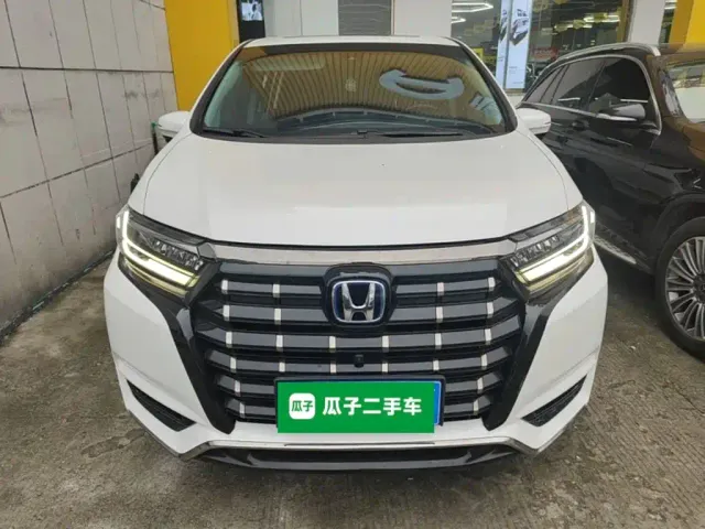 Honda Elysion — Фото автомобиля 2