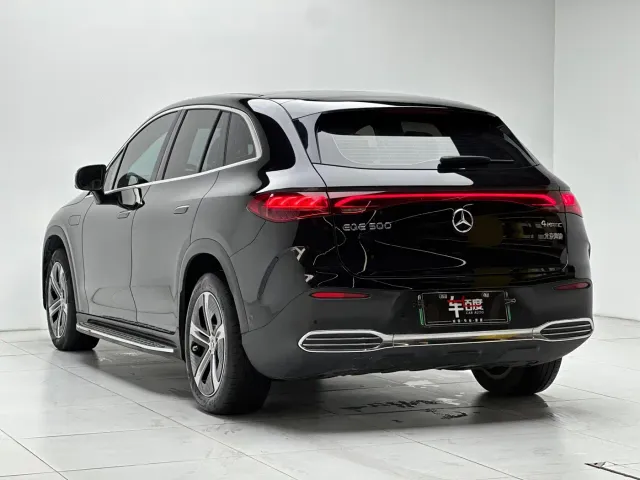 Mercedes-Benz EQE SUV — Фото автомобиля 6