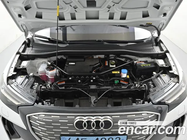Audi Q4 e-tron F4 — Фото автомобиля 6