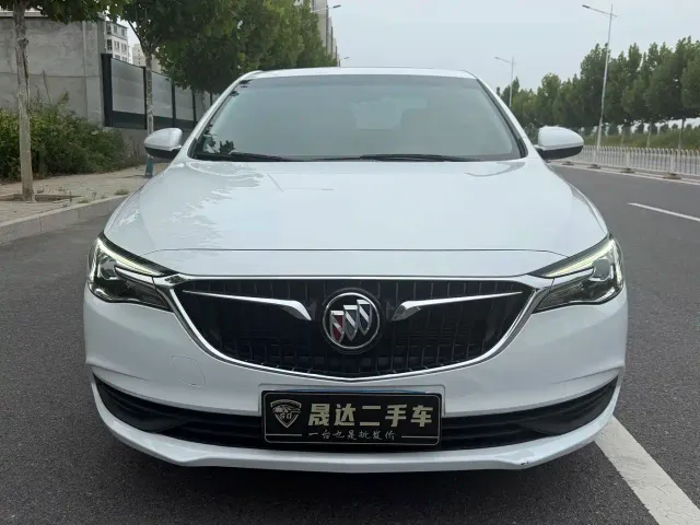 Buick Excelle — Фото автомобиля 2