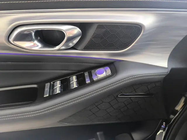 GAC Trumpchi GS8 — Фото автомобиля 15