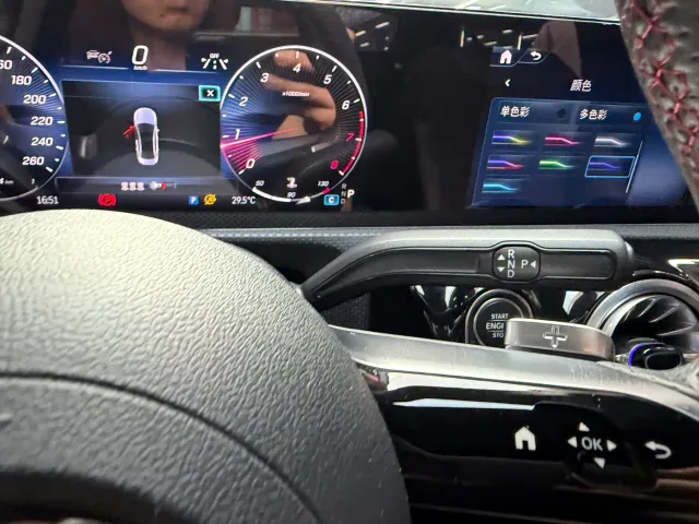 Mercedes-Benz A-Class — Фото автомобиля 30