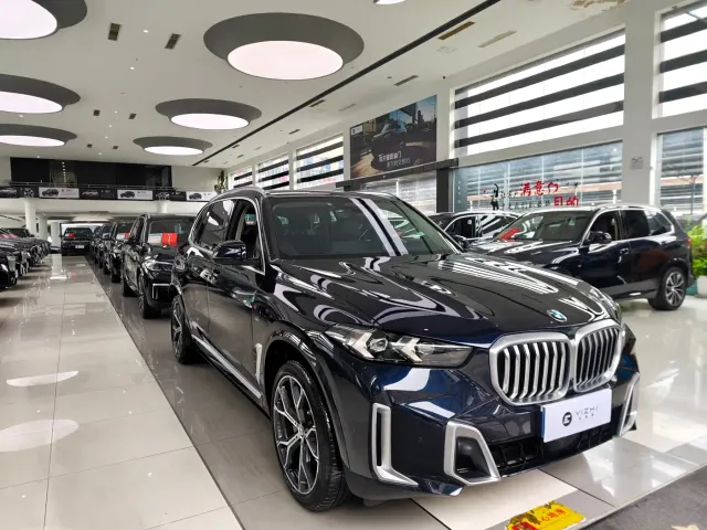 BMW X5 — Фото автомобиля 3