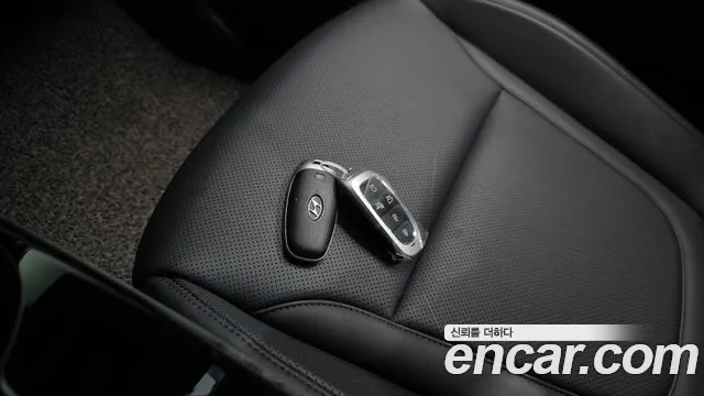 Hyundai Tucson Tucson (NX4) Бензин 1.6 турбо 2WD — Фото автомобиля 30