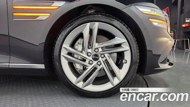 Genesis G80 Бензин 2.5 турбо AWD — Фото автомобиля 5