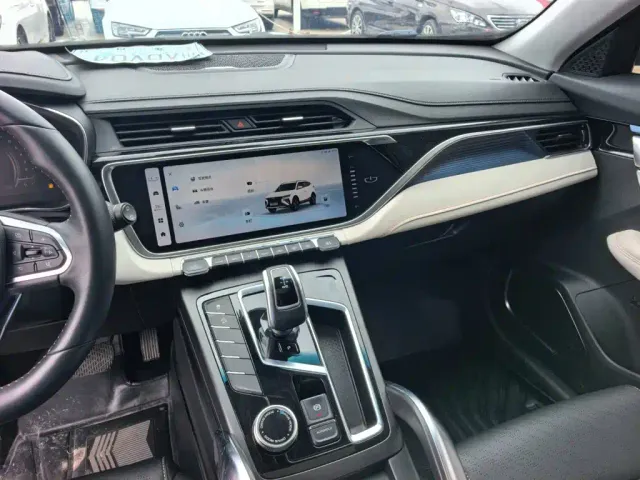 Geely Boyue — Фото автомобиля 13