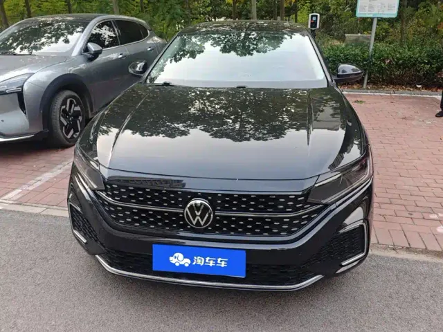 Volkswagen Passat — Фото автомобиля 2