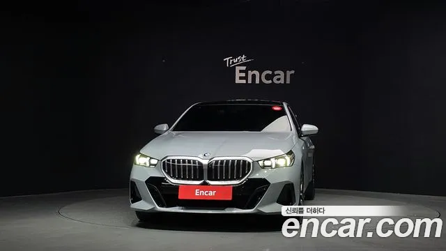 BMW 5-Series — Фото автомобиля 3
