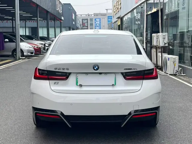 BMW i3 — Фото автомобиля 5