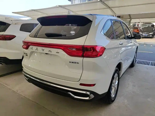 Haval M6 — Фото автомобиля 6