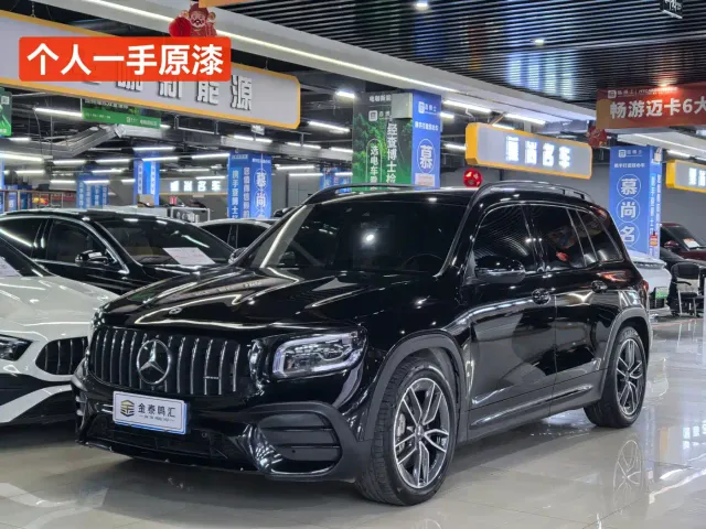 Фотография автомобиля — Mercedes-Benz GLB AMG