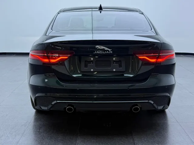 Jaguar XEL — Фото автомобиля 13