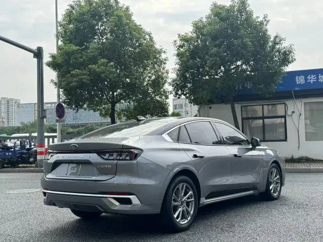 Ford Mondeo — Фото автомобиля 7