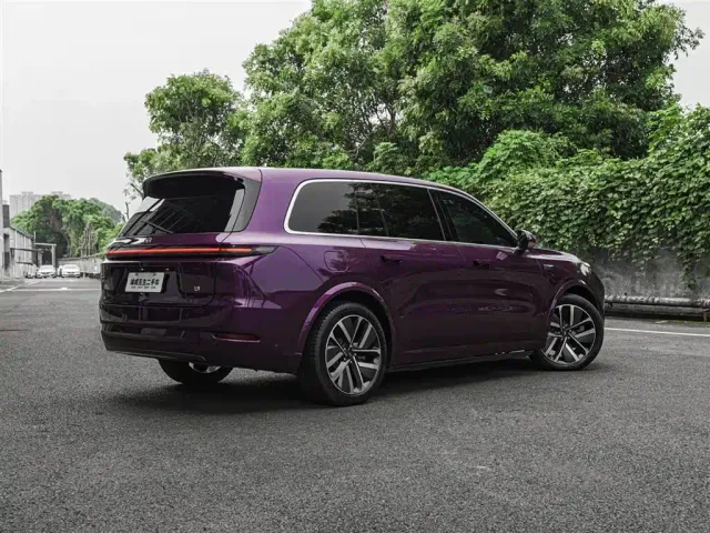 Li Auto L9 — Фото автомобиля 5