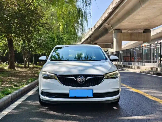 Buick Excelle — Фото автомобиля 2