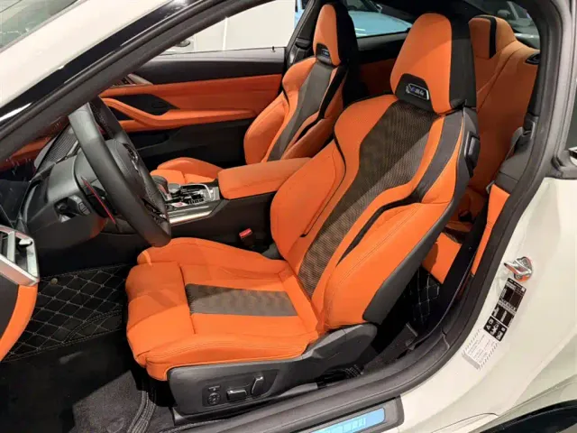 BMW M4 — Фото автомобиля 8