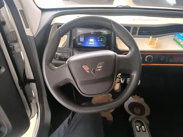 Wuling Hongguang Mini EV — Фото автомобиля 6