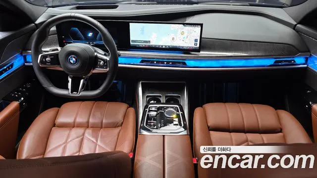 BMW i7 G70 — Фото автомобиля 10