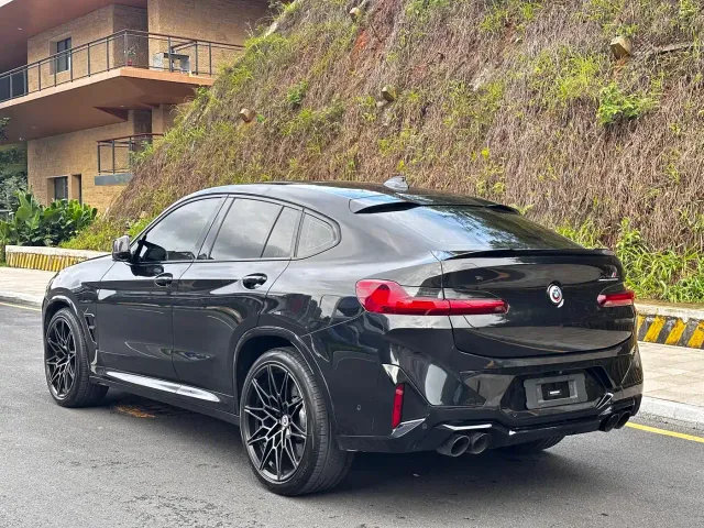 BMW X4 M — Фото автомобиля 14