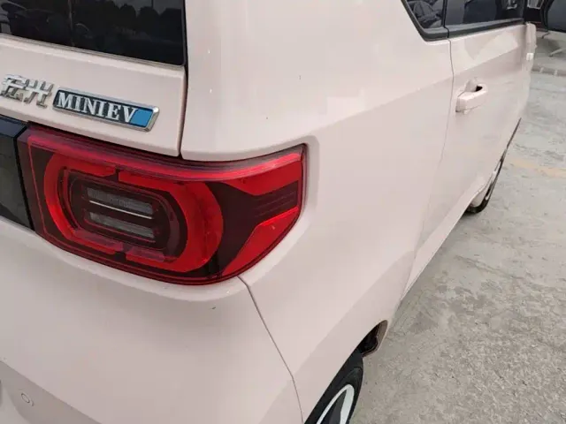 Wuling Hongguang Mini EV — Фото автомобиля 7
