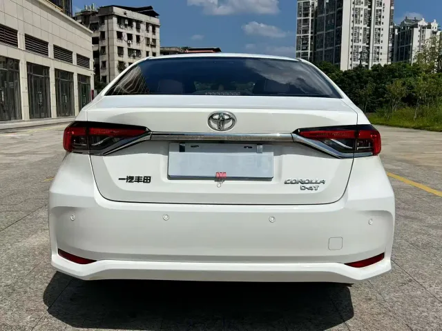 Toyota Corolla — Фото автомобиля 8